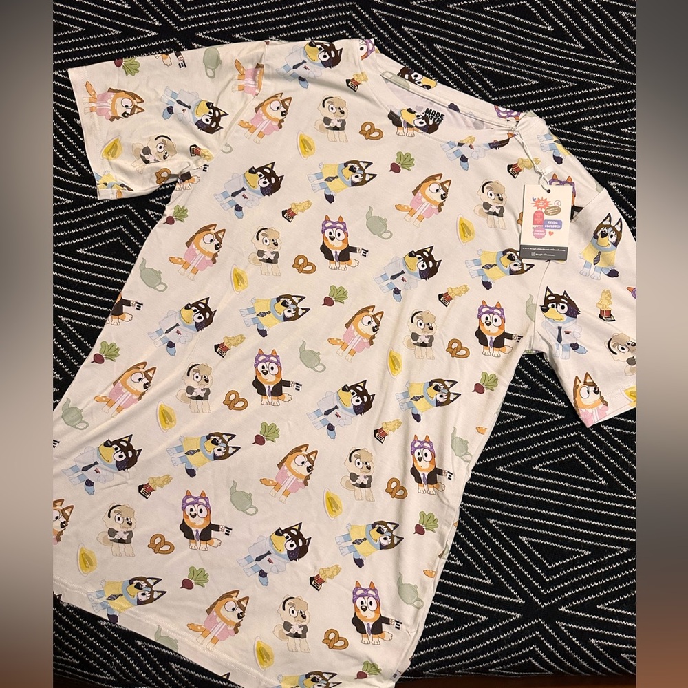Adult small bluey bamboo shirt